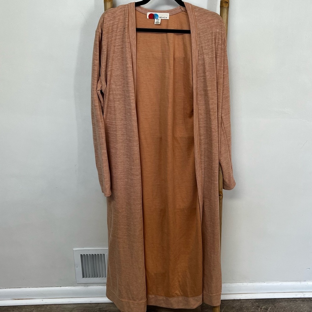 Free People Peach Long Maxi Cardigan with Pockets .  Non smoking Cat free home.